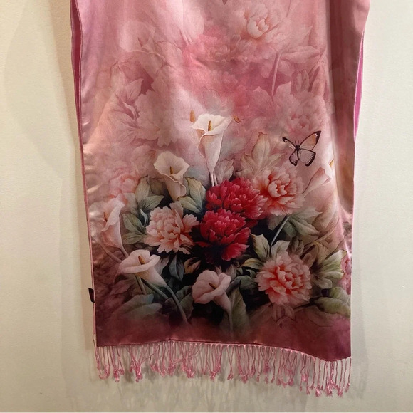 MAKO 100% Silk Lines Floral Butterfly Scarf with Fringe - Picture 10 of 11